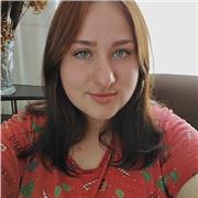 Profesora de inglés y traductora a tiempo parcial de inglés. No tengo experiencia y tengo de nivel de español A2.